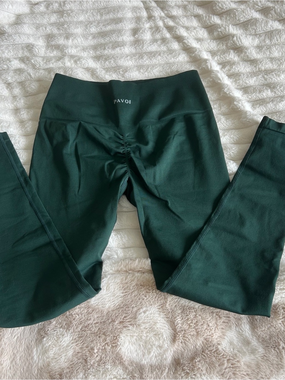 PAVOI Forest Green High-Waist Scrunch-Back Leggings